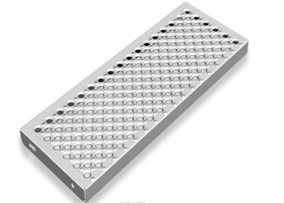 ISO45001 Anti Skid Metal Sheet Anti Slip Perforated Metal Sheet Wear proof