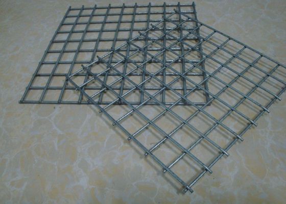 2 Curved Galvanized Wire Mesh Sheets Silver Coated For Industrial