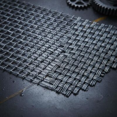 Crimped Wire Mesh Woven Wire Mesh Screen Designed with Plain Weave and Twilled Weave Offering Performance in Industrial