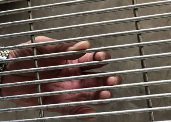358 Anti Climb Wire Mesh with 13x75mm Hole Galvanised Welded Wire Mesh Panels for Security Fencing