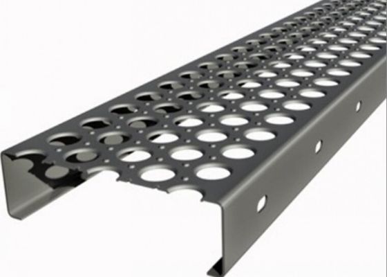 ISO45001 Certified Anti Slip Wear Proof Perforated Metal Sheet Anti Skid Plate