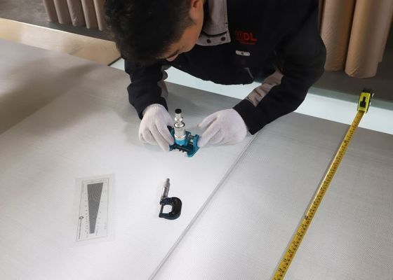 2205 Duplex Stainless Steel Woven Wire Mesh Roll for Pressure Vessel with High Yield Strength