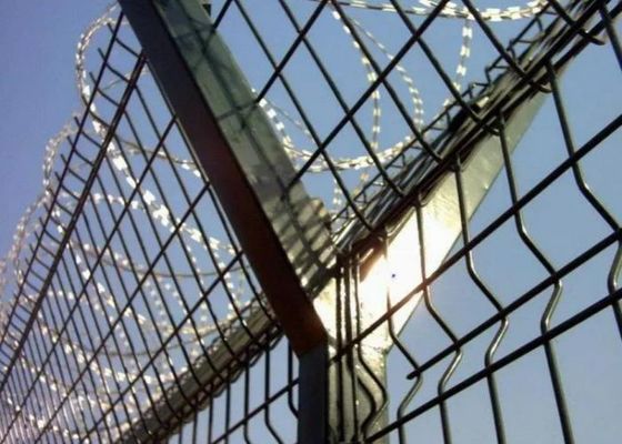 High Security Plastic Coated Welded Wire Mesh Panels with 50mmx100mm and 50mmx200mm Hole Sizes for Airport Fence