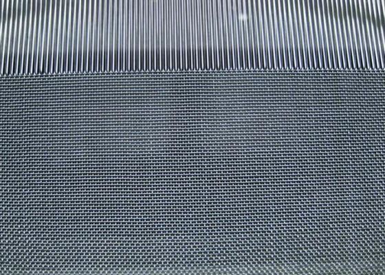 High Precision 10-24 Mesh Square Vibrating Screen With 0.15-0.25mm Wire Diameter