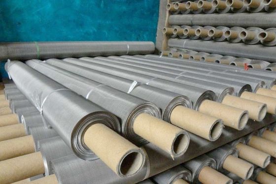 200 Mesh Stainless Steel Woven Wire Mesh Screen with 30m Length and Corrosion Resistance