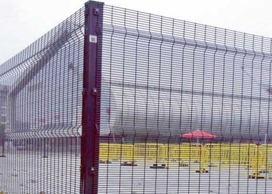 Black Square Hole Welded Wire Mesh Panels for Schools with Easy Installation