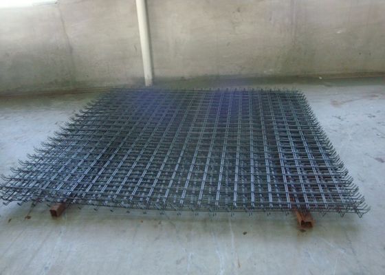 4 Opening Size Welded Wire Mesh Panels 100mm X 100mm Grid Size High Strength