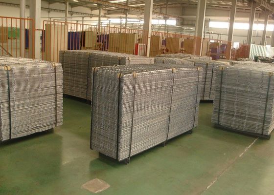 Low Carbon Steel Galvanized Welded Wire Mesh Panels with 1/4 Aperture and 2500LBS Weight Capacity for Construction