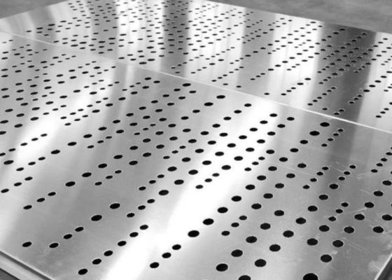 Round Hole Pattern Punched Metal Sheet for Heavy-Duty Applications with Uniform Mesh Size