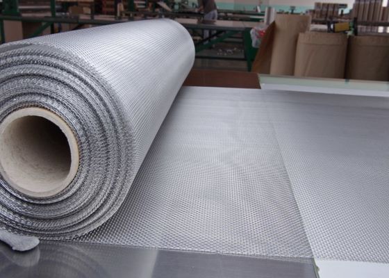 Corrosion Resistant ASTM E2016 Standard Woven Metal Screen Heavy Impact Resistant Raw Edge Preparation