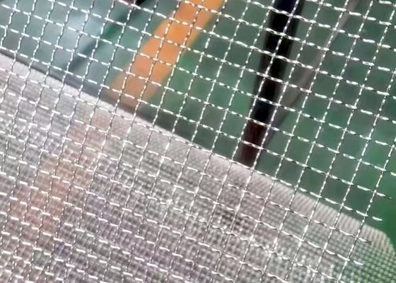 Flat-Topped Curved Woven Wire Mesh Screen with Heavy-Duty Construction and Corrosion Resistance