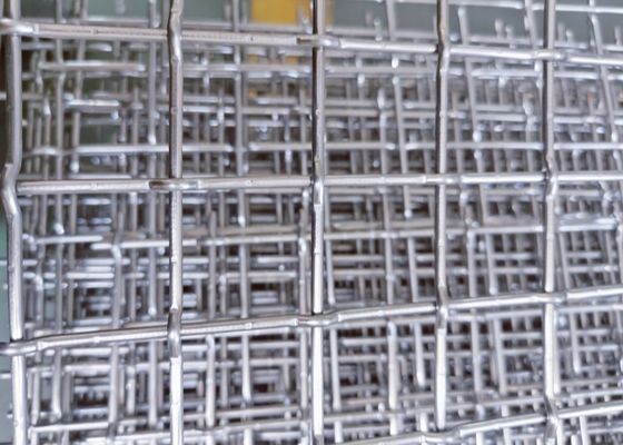 Flat-Topped Curved Woven Wire Mesh Screen with Heavy-Duty Construction and Corrosion Resistance
