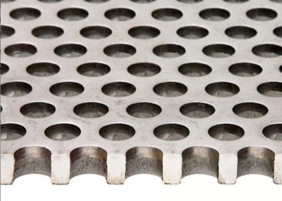16/65 Mn Q355B Mn Thick Punched Metal Sheet 1mm Round Hole Perforated Sheet